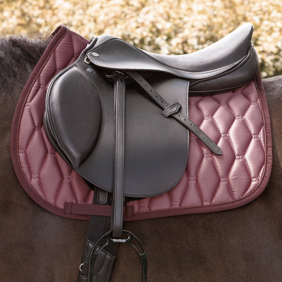 Schabracke Graceful – Satin mit Glitzerband