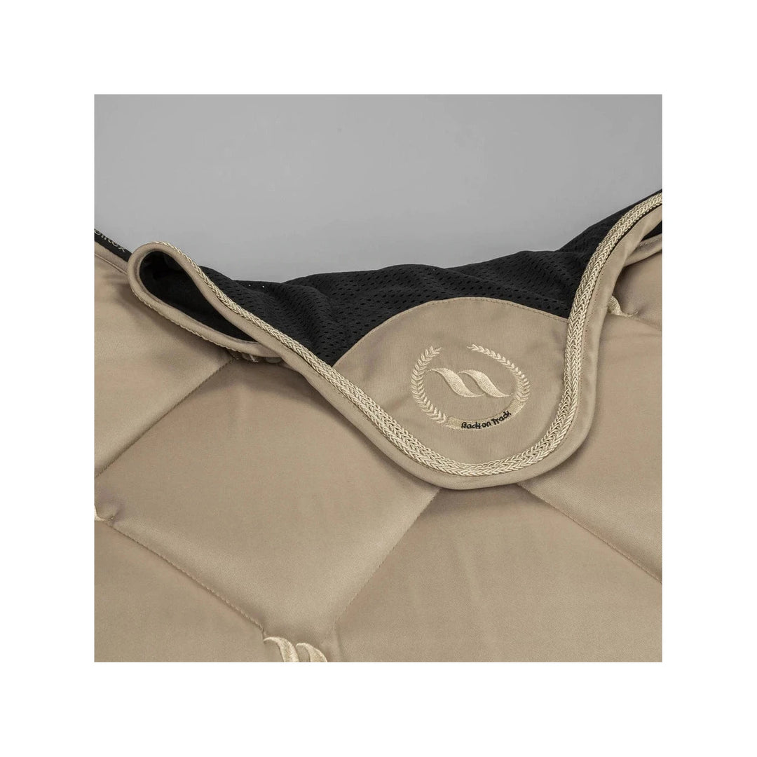 Back on Track Nights Collection Fliegenhaube, Champagne - IQ Horse