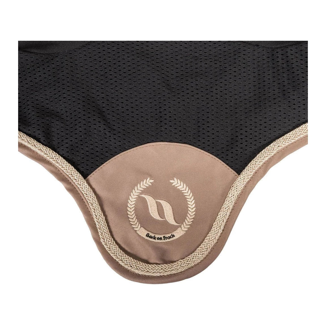 Back on Track Nights Collection Fliegenhaube, Nougat - IQ Horse