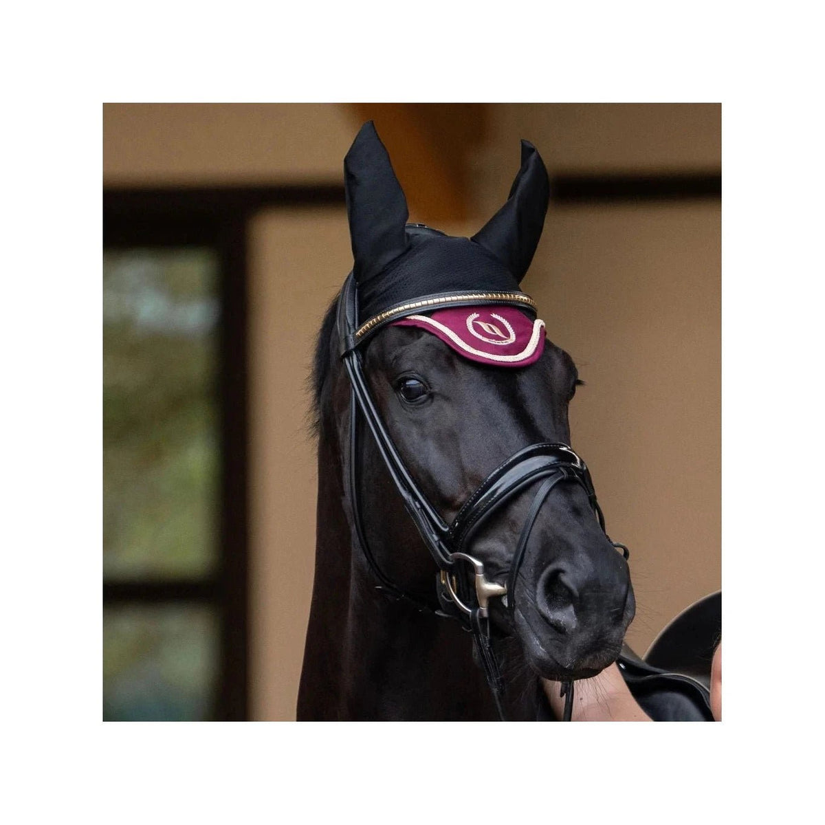 Back on Track Nights Collection Fliegenhaube, Dunkelrot - IQ Horse