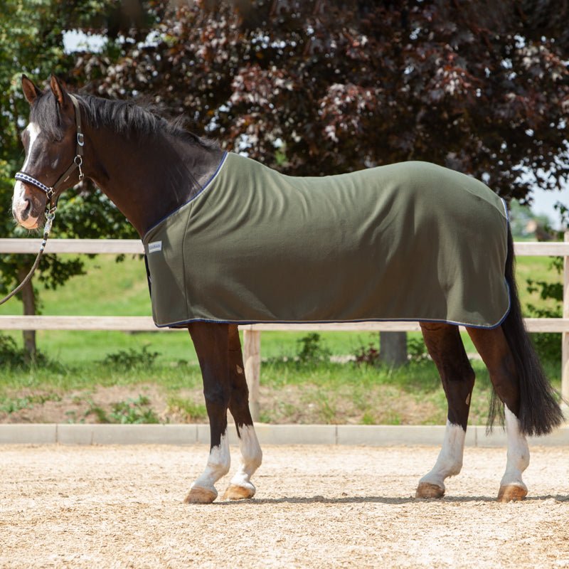 Kavalkade Fleece-Abschwitzdecke Ecoline, Olivgrün - IQ Horse