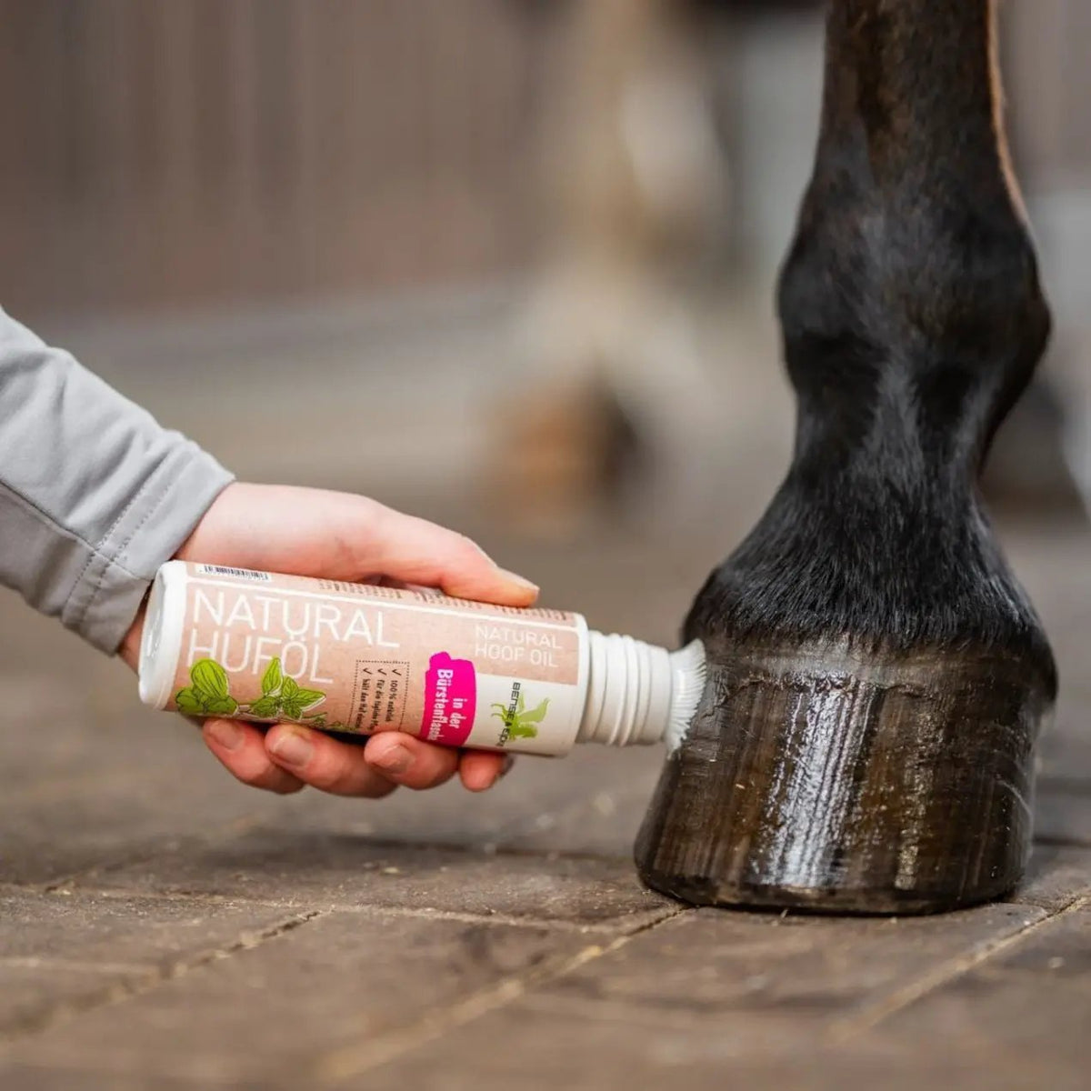 Bense & Eicke Natural Huföl i. d. Bürstenflasche, 200 ml - IQ Horse
