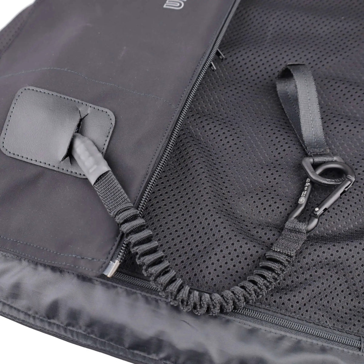 USG AIXPLORER Softshell Airbag - Weste schwarz, inkl. Kartusche und Werkzeug - IQ Horse