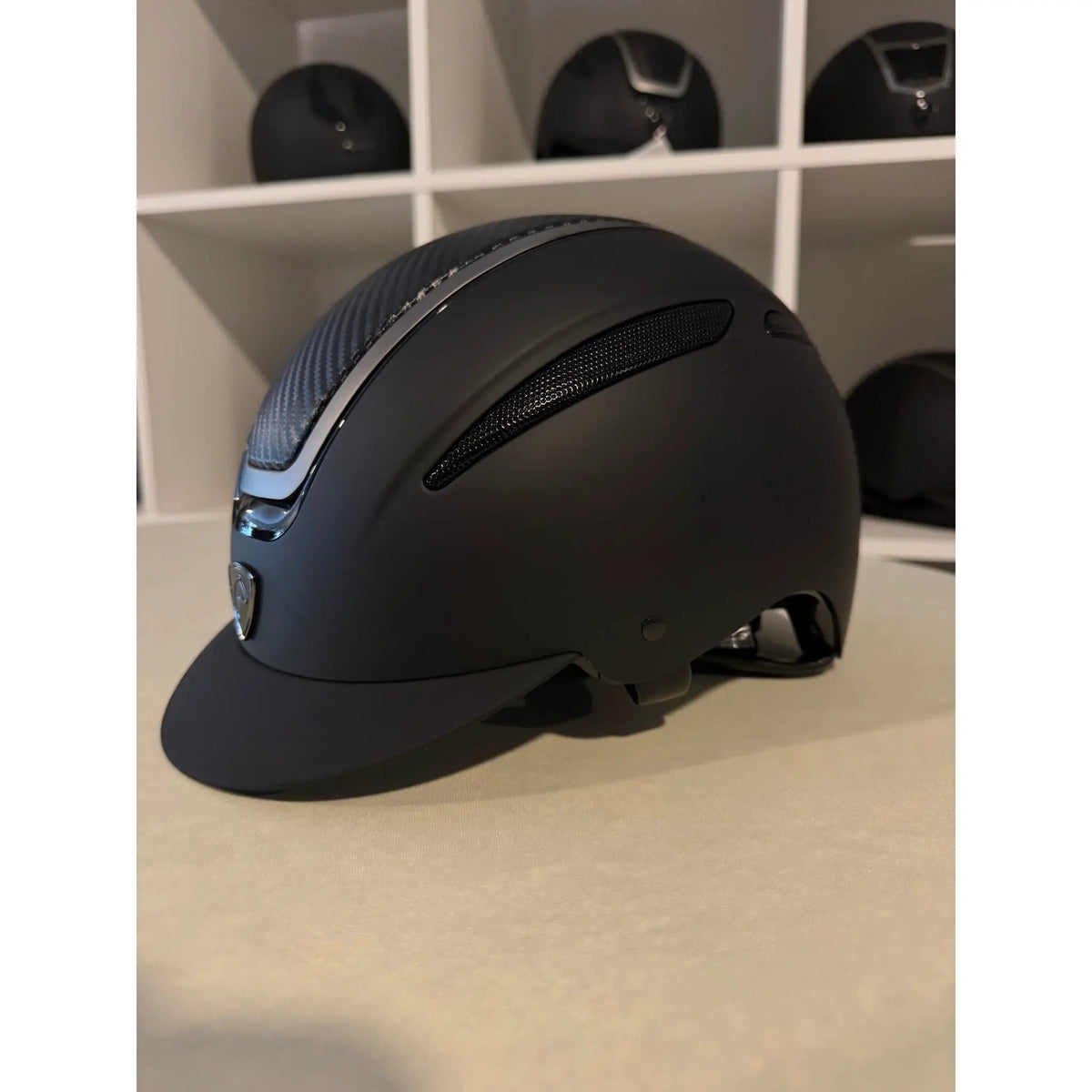 Mattierter Carbon - Top - Reithelm EQUITHÈME – Agris - IQ Horse
