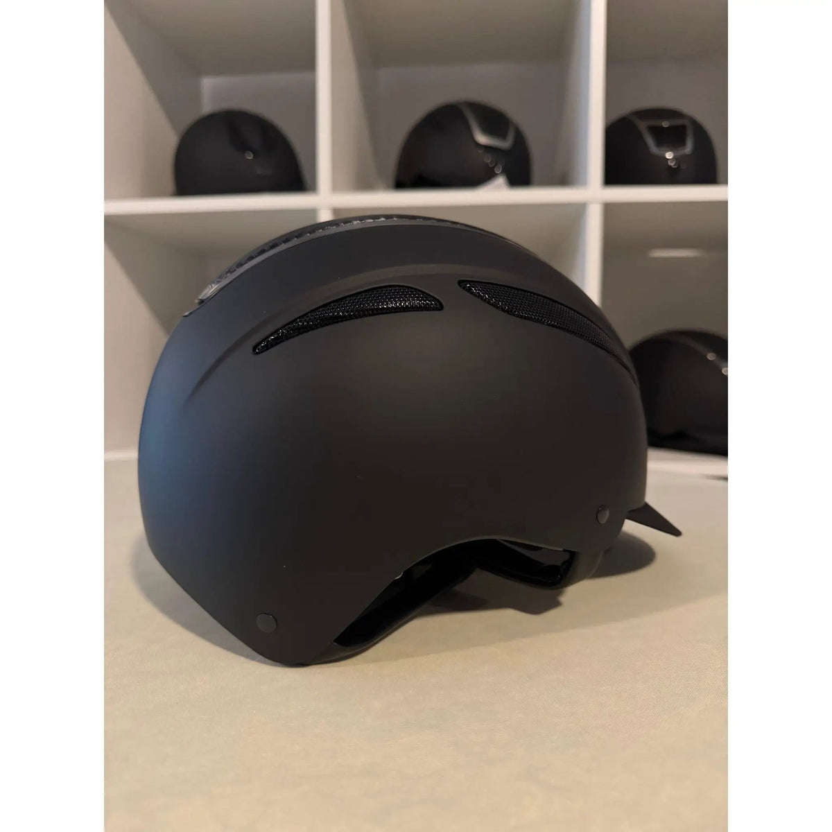 Mattierter Carbon - Top - Reithelm EQUITHÈME – Agris - IQ Horse