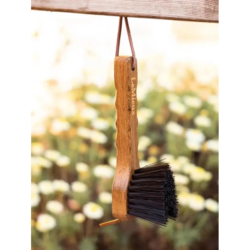 Hufkratzer Artisan Braun