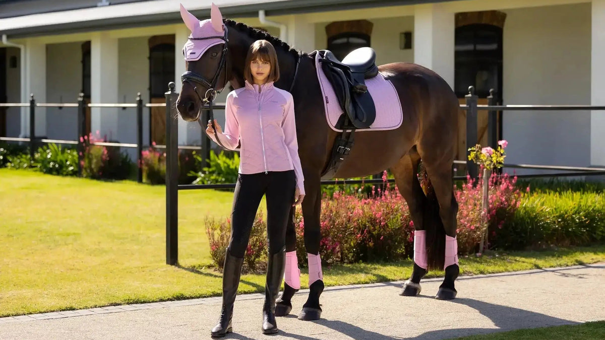 LeMieux Essence Dressurschabracke Fondant pink saddle pad with softshell and self-cool features