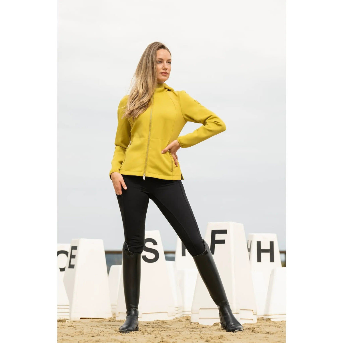 Pikeur TECHJERSEY JACKE 7045 SELECTION 2025, golden olive - IQ Horse